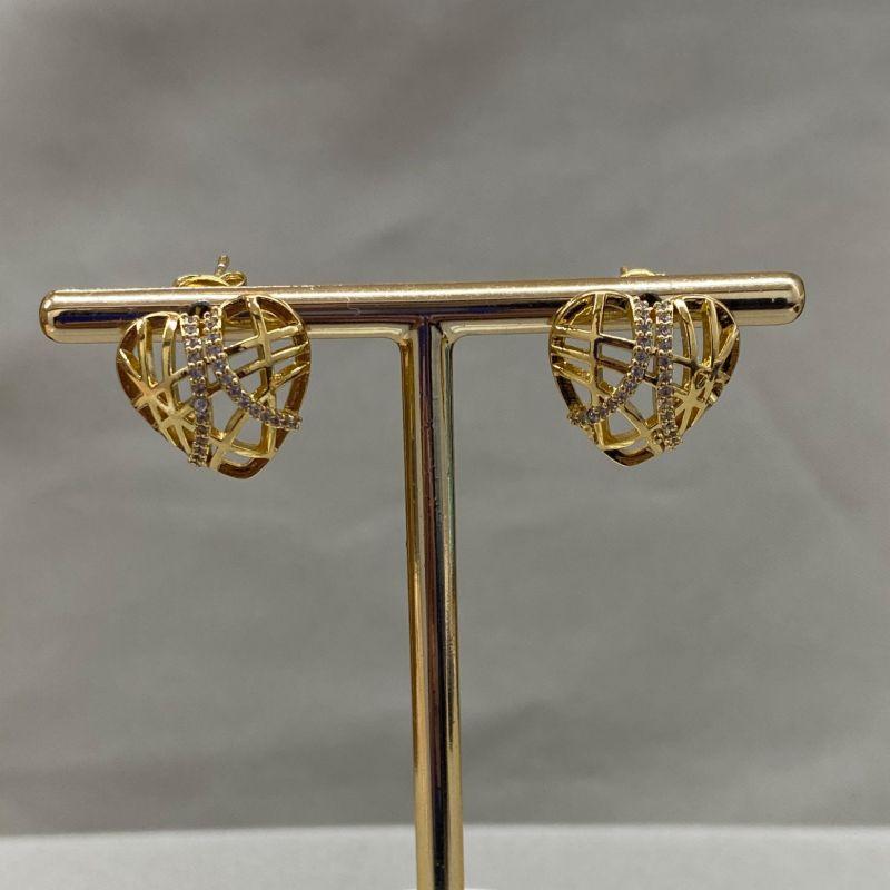 BRINCO CORAÇÃO VAZADO E CRAVEJADO