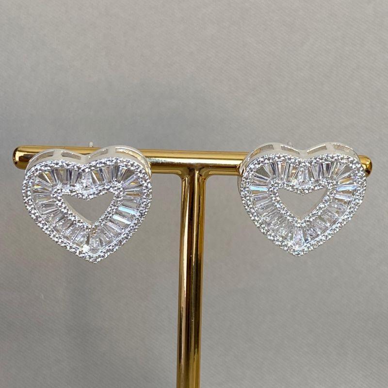 BRINCO CORAÇÃO ZIRCÔNIA TRABALHADA