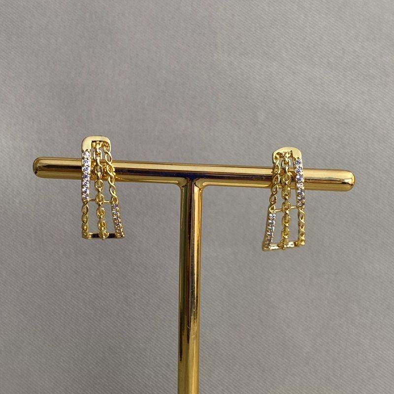 BRINCO CRAVEJADO VAZADO