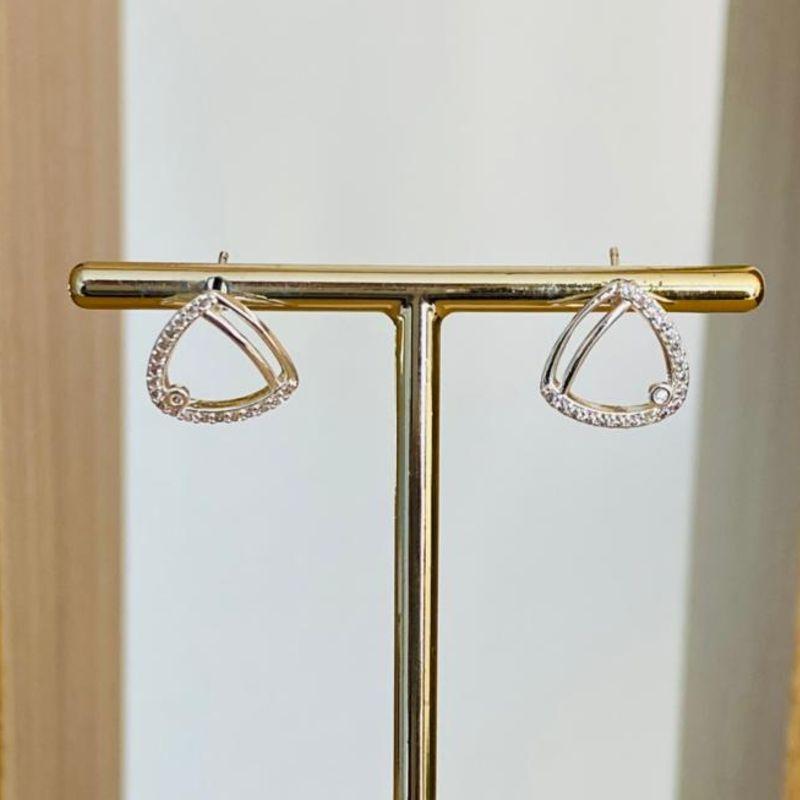 BRINCO CRAVEJADO VAZADO COM MINI ZIRCONIA