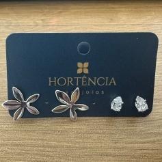 BRINCO DUPLA FLOR PEQUENA LISA/ZIRCONIA GOTA 4MM