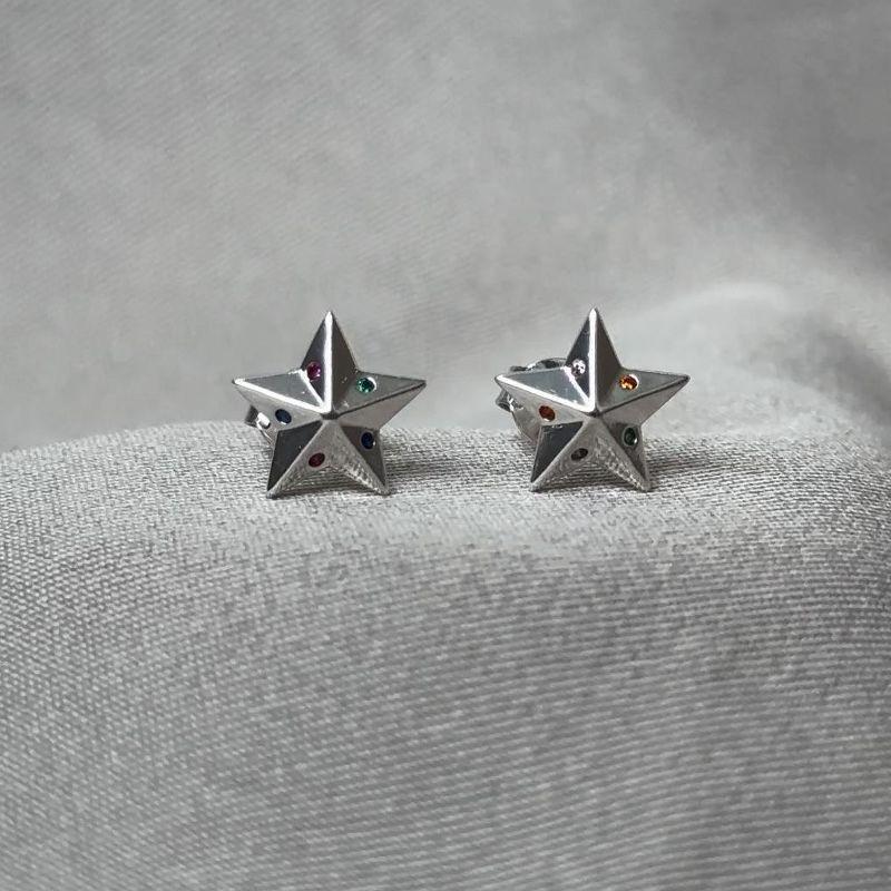 BRINCO ESTRELAS COM ZIRCONIAS COLORIDAS