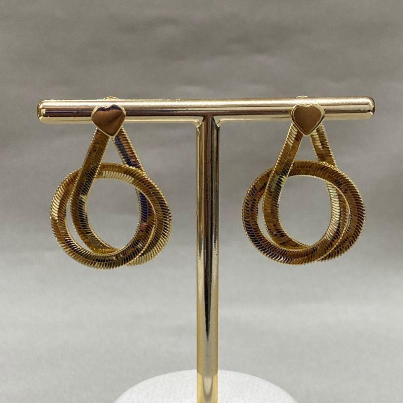 BRINCO FITA NÓ E CORAÇÃO