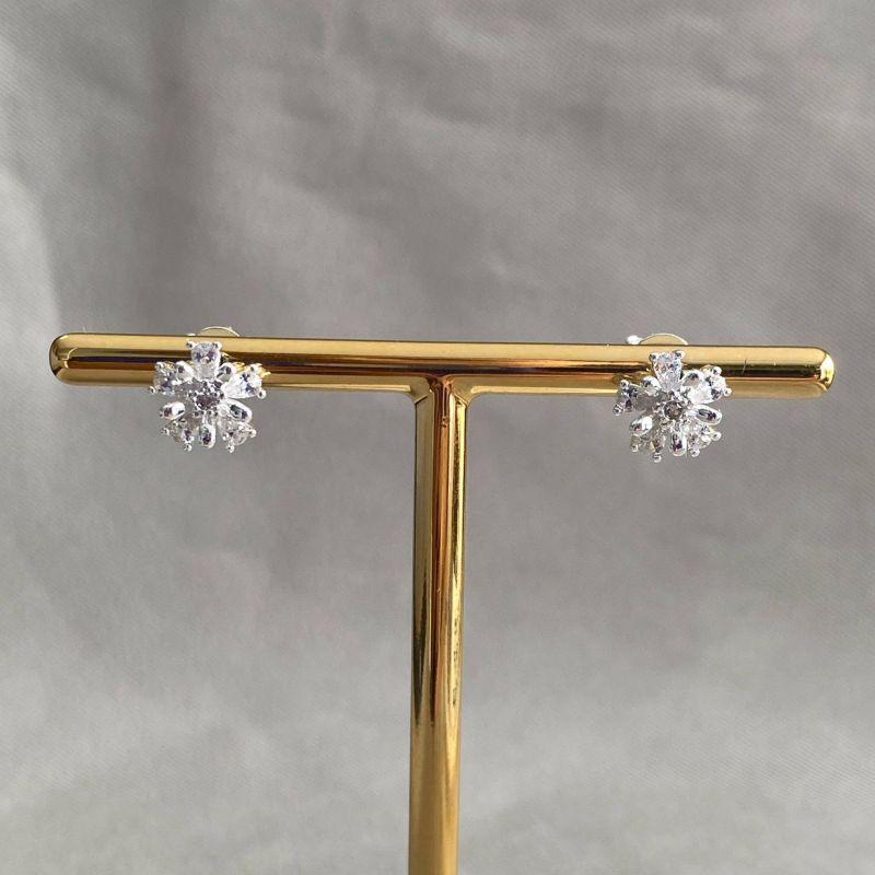 BRINCO FLOR COM ZIRCONIA