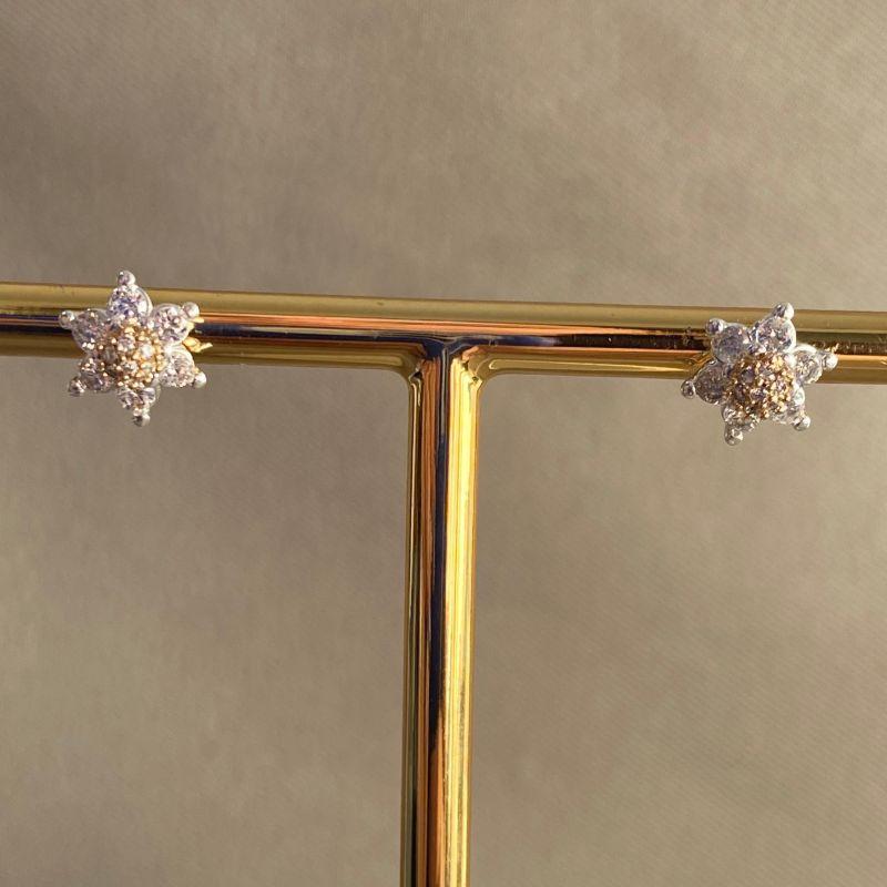 BRINCO FLORZINHA CRAVEJADA