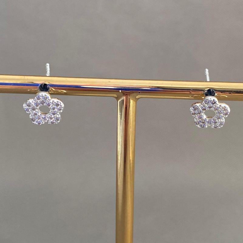 BRINCO FLORZINHA CRAVEJADA INFANTIL