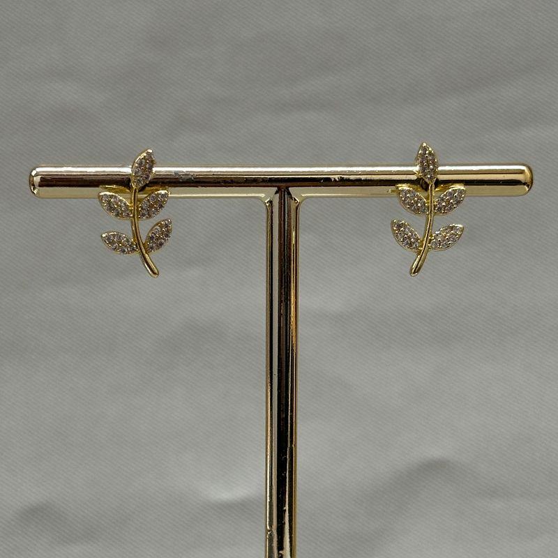 BRINCO FOLHAS CRAVEJADAS