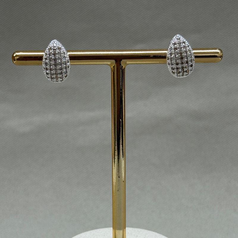 BRINCO GOTA CRAVEJADA