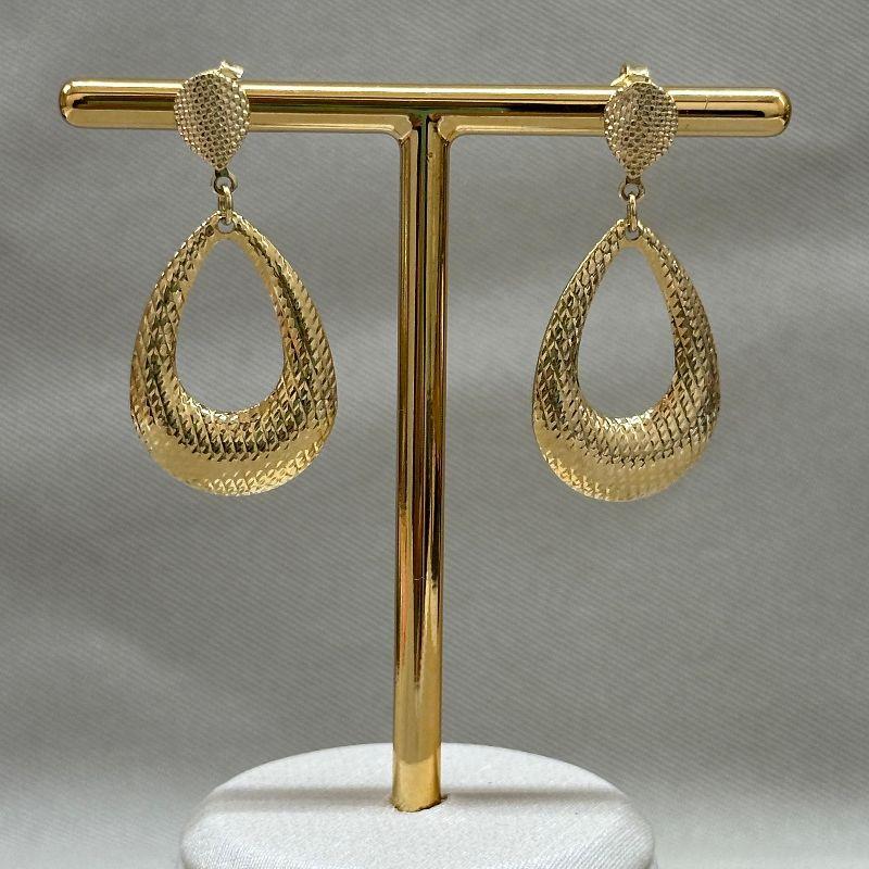 BRINCO GOTA VAZADA DIAMANTADA