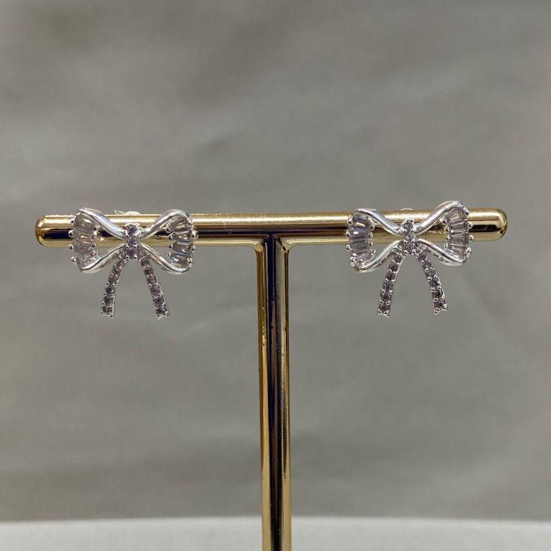 BRINCO LAÇO CRAVEJADO