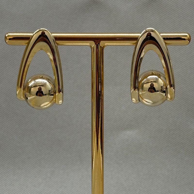 BRINCO MEDIO COM BOLA