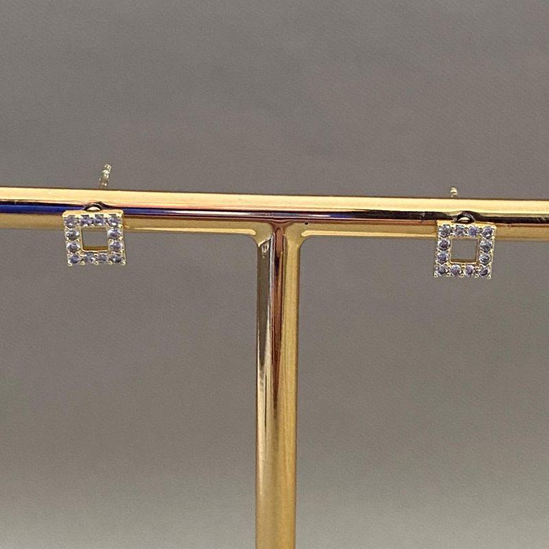 BRINCO QUADRADINHO CRAVEJADO