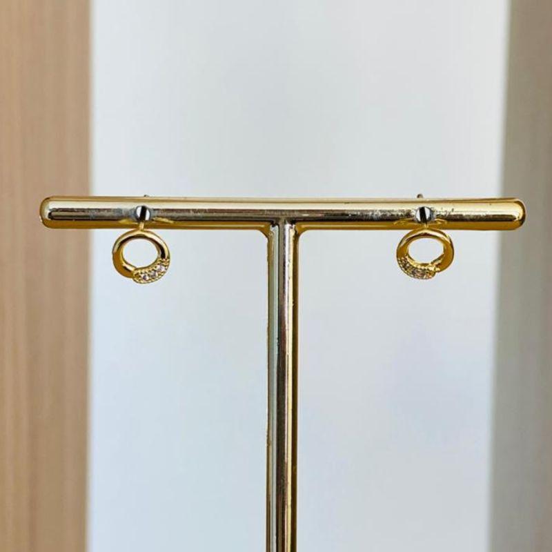 BRINCO REDONDO VAZADO CRAVEJADO