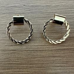 BRINCO REDONDO VAZADO TRANAÇADO