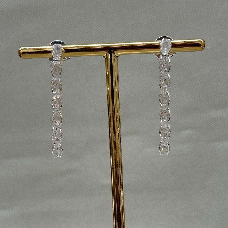 BRINCO RIVIERA NAVETE INGLESA DE ZIRCONIA CRISTAL 7 PEDRAS 3,9MM