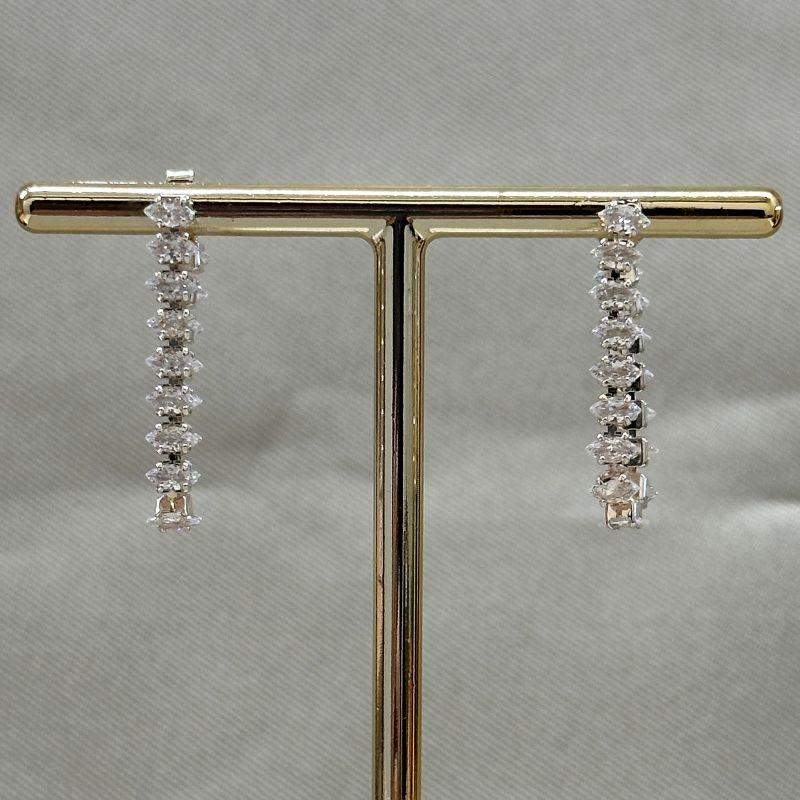 BRINCO RIVIERA NAVETE ZIRCONIA 4MMX2MM