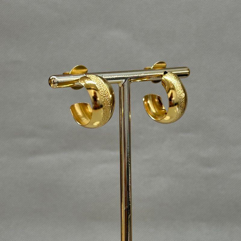 BRINCO SEMI ARGOLA DETALHES