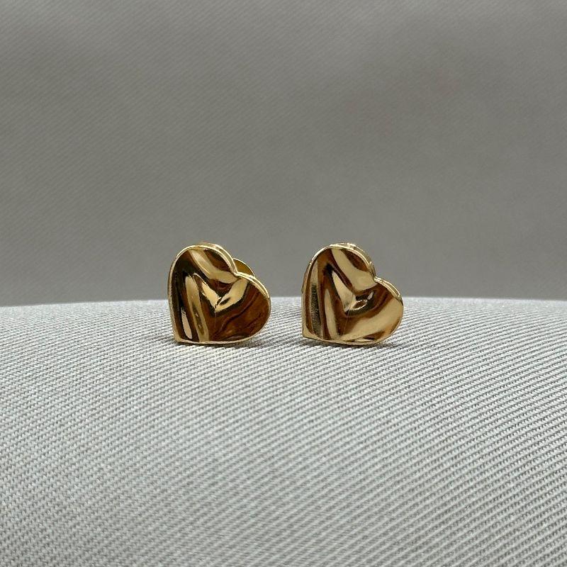 BRINCO SOLITARIO CORAÇÃO ORGANICO ONDULADO 10*10MM