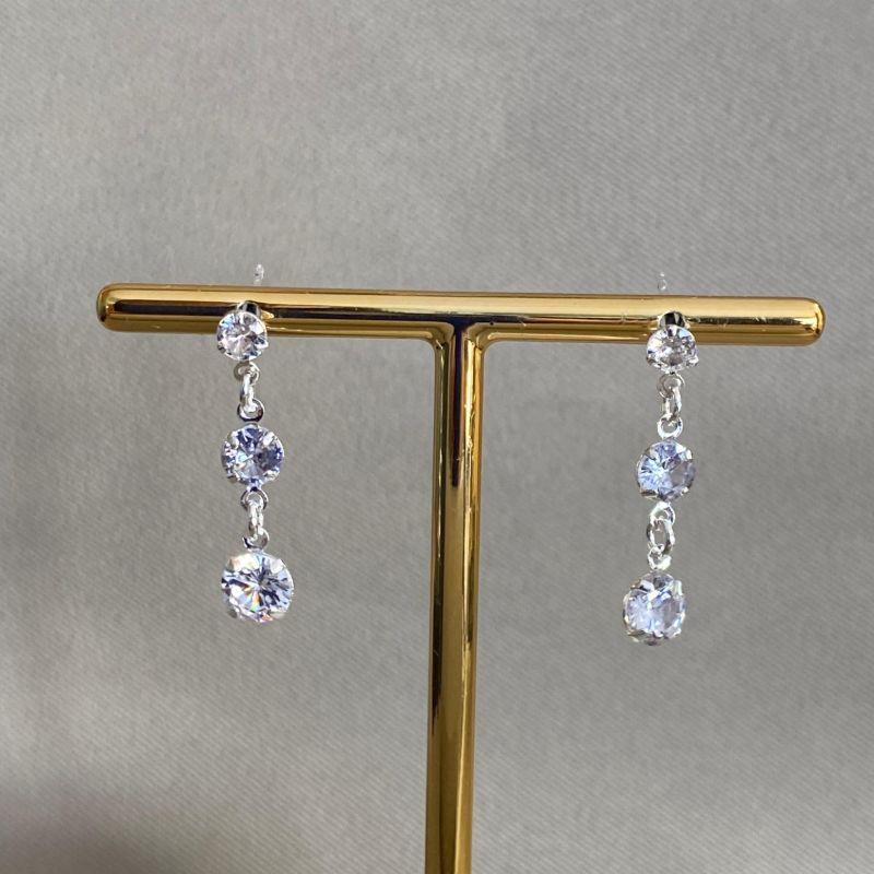 BRINCO TRÊS ZIRCÔNIA