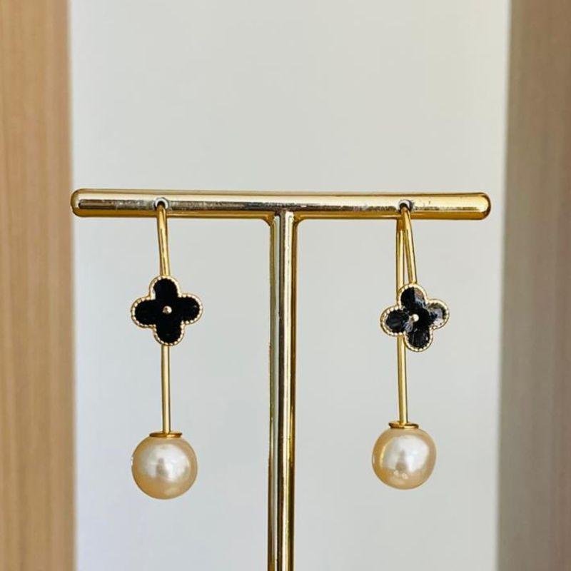 BRINCO TREVO COM PEROLA