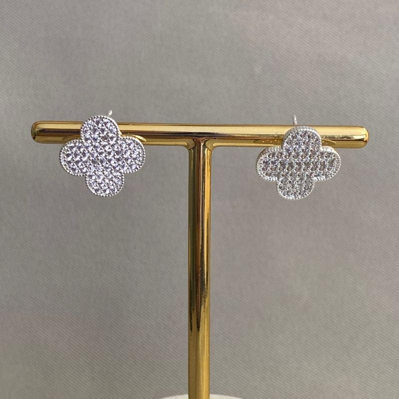 BRINCO TREVO CRAVEJADO