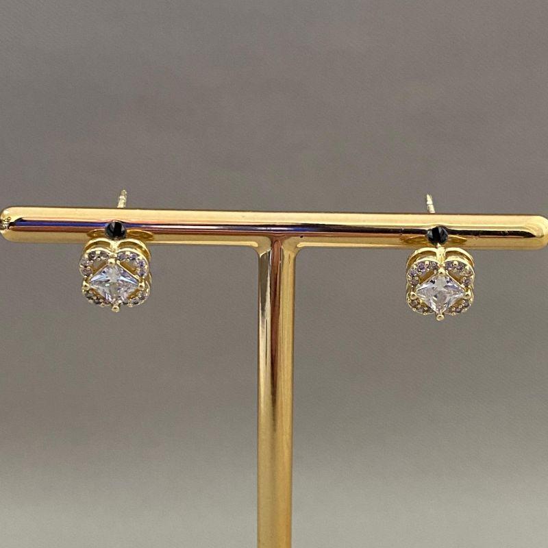 BRINCO TREVO CRAVEJADO