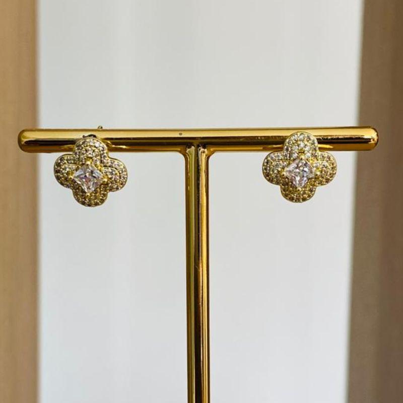 BRINCO TREVO CRAVEJADO