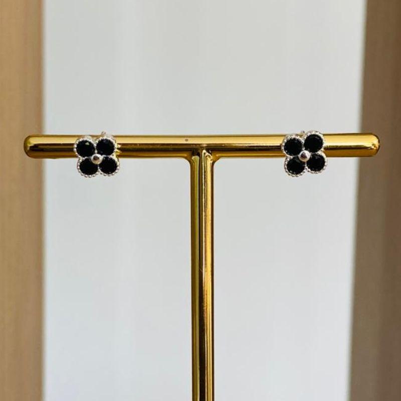 BRINCO TREVO ZIRCONIA