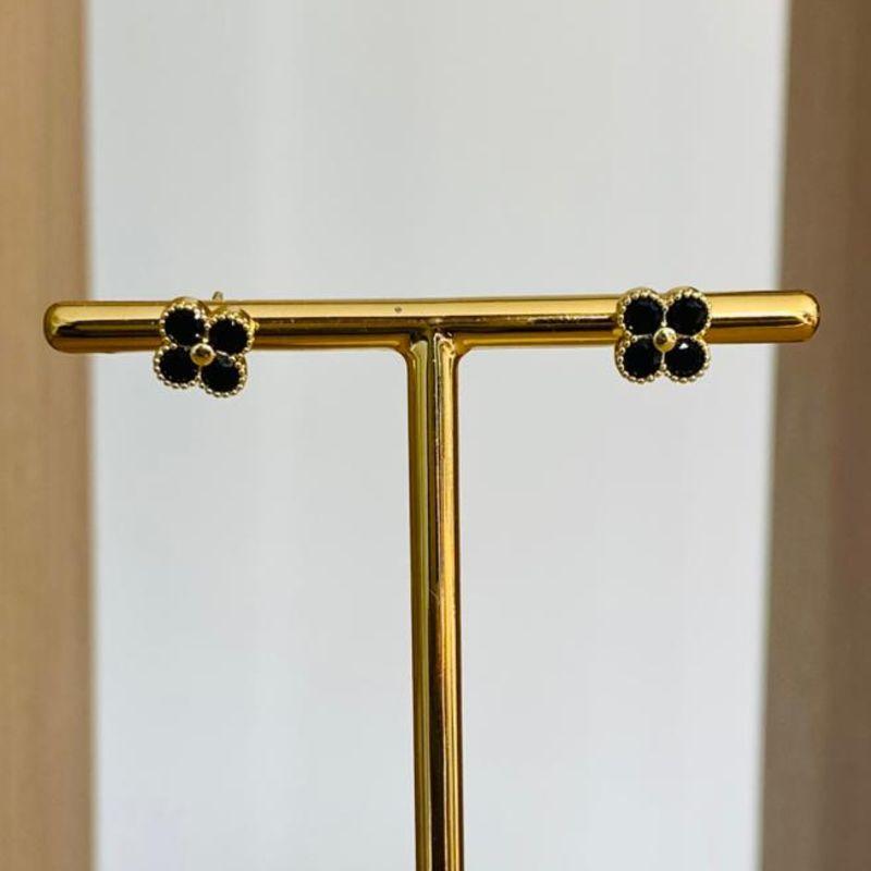 BRINCO TREVO ZIRCONIA