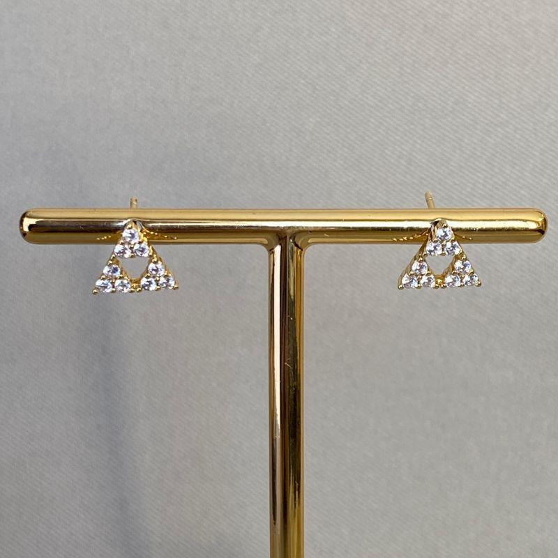 BRINCO TRIANGULO CRAVEJADO