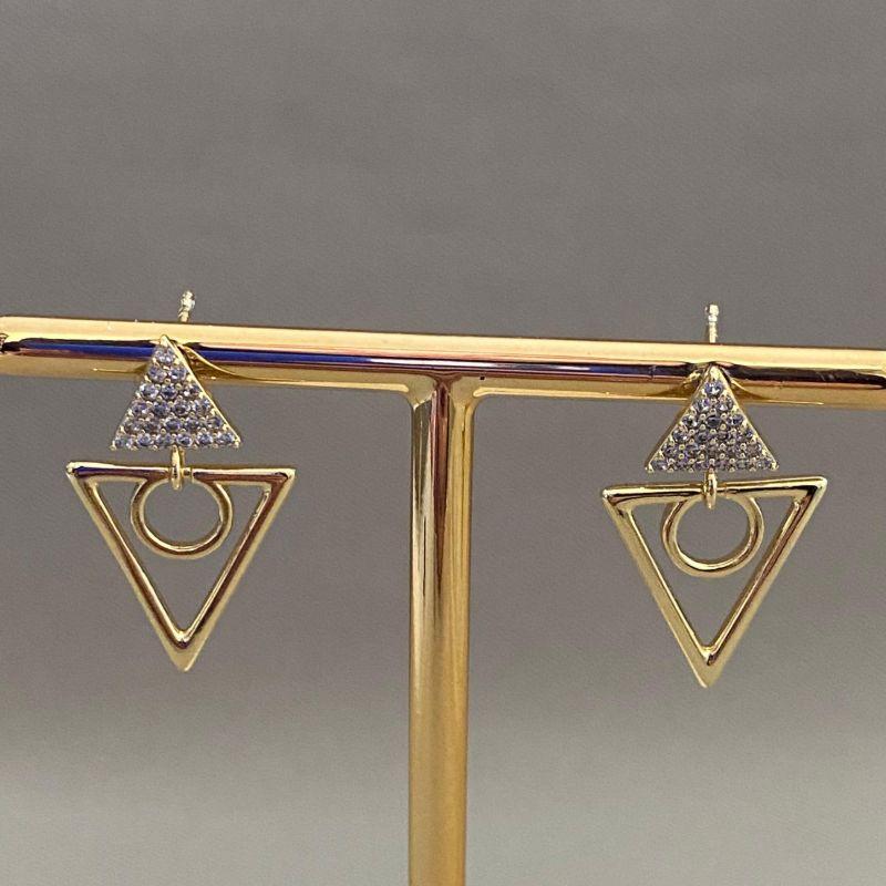 BRINCO TRIANGULOS CRAVEJADO