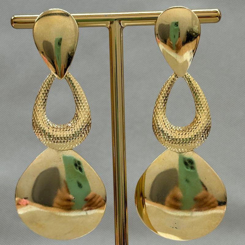 BRINCO TRIO DE GOTAS