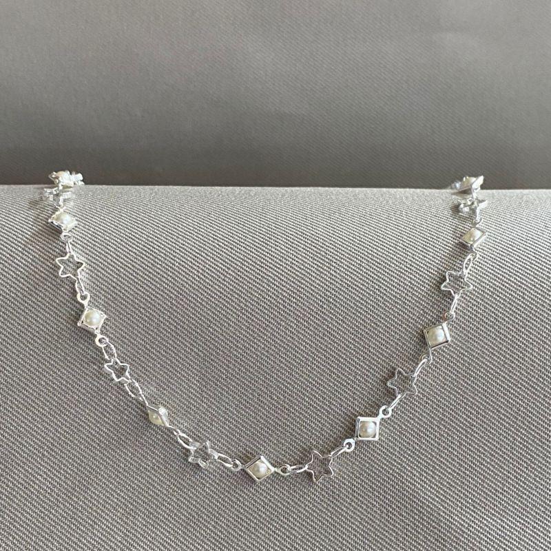 CHOCKER COM PEROLA E ESTRELAS