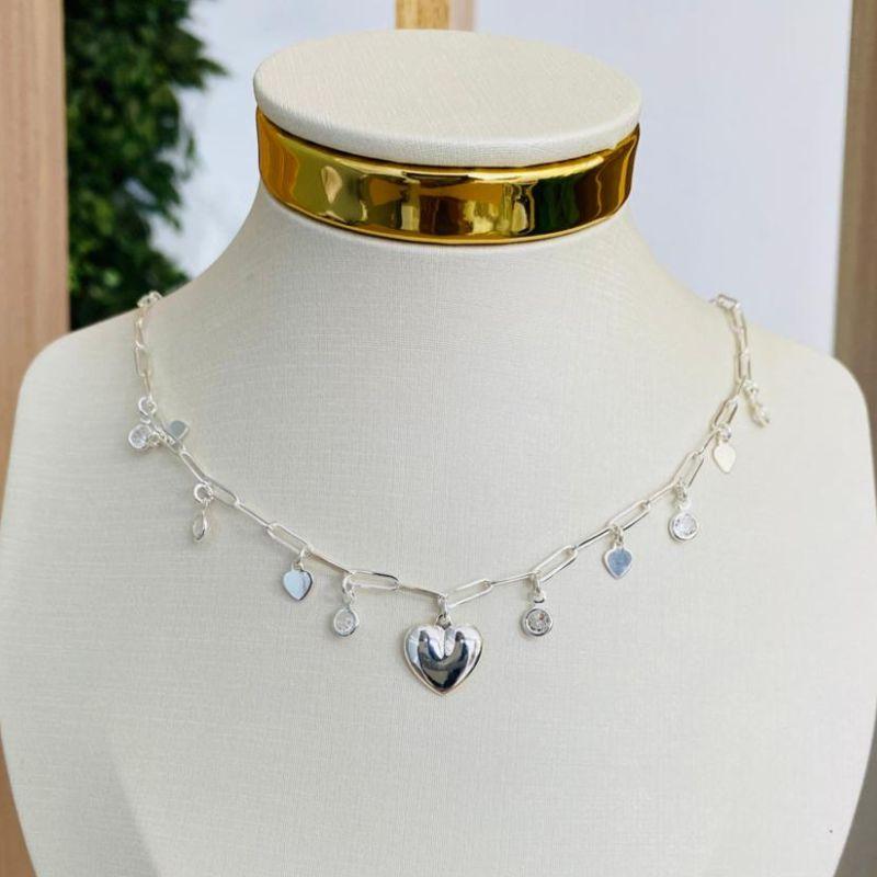 CHOCKER CORAÇÃO COM PENDURICALHOS