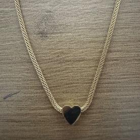 CHOCKER DE MALHA COM CORAÇÃO