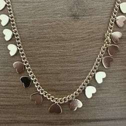 CHOCKER GROUMET COM CORAÇÕES LISOS