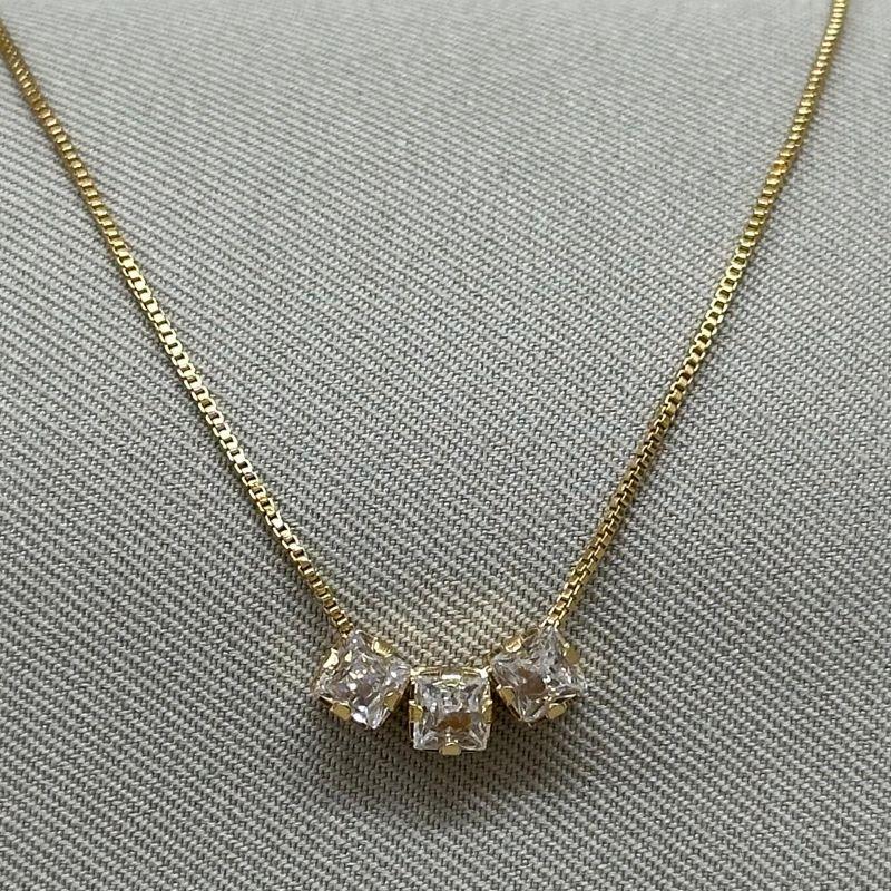 COLAR 3 PEDRAS ZIRCONIAS