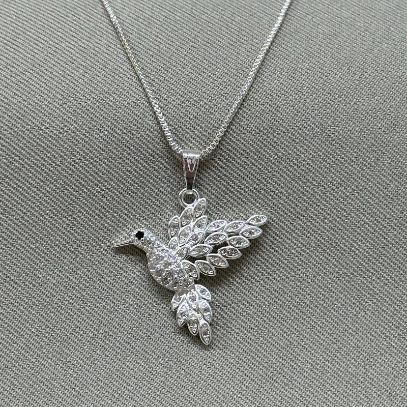 COLAR BEIJA-FLOR CRAVEJADO