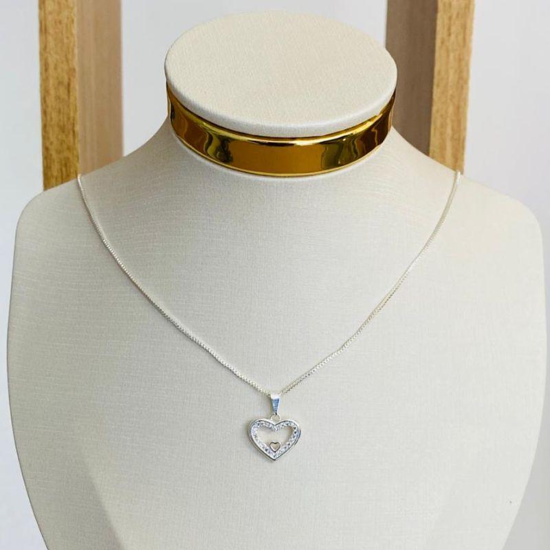 COLAR CORAÇÃO CRAVEJADO