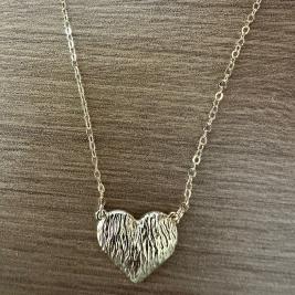 COLAR CORAÇÃO HACHURADO TAMANHO