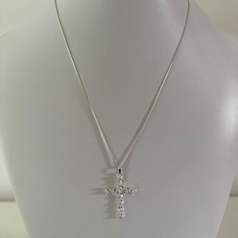 COLAR CRUZ COM ZIRCONIAS CORAÇÕES