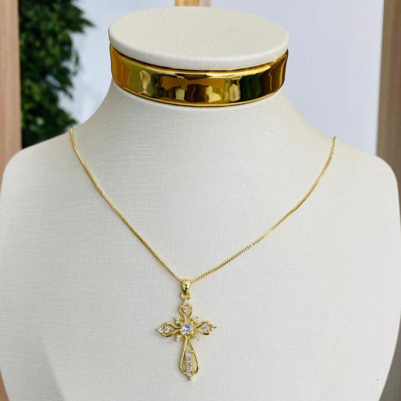 COLAR CRUZ CRAVEJADA COM ZIRCONIAS