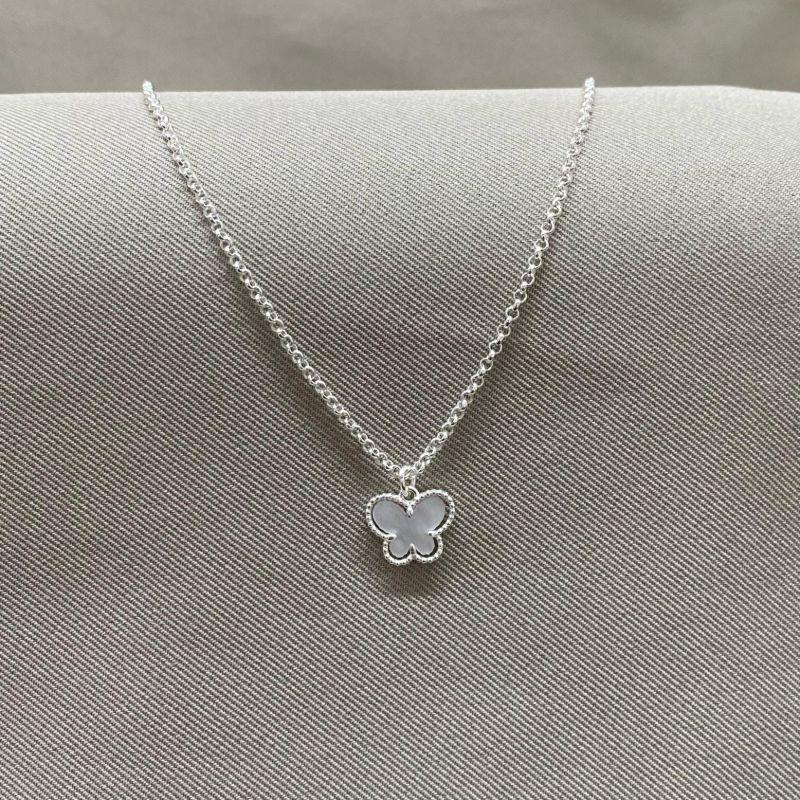 COLAR ELO PORTUGUES COM BORBOLETA BRANCA