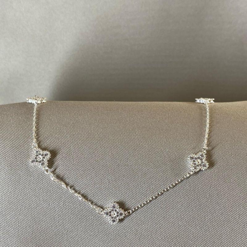 COLAR LONGO TREVO CRAVEJADO