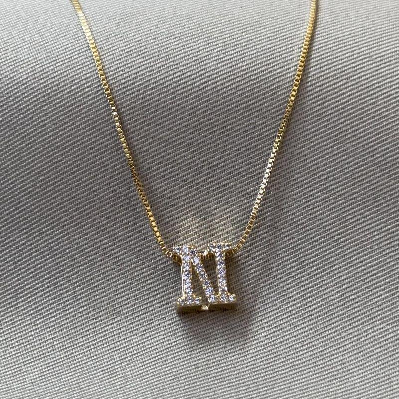 COLAR PINGENTE LETRA N CRAVEJADO