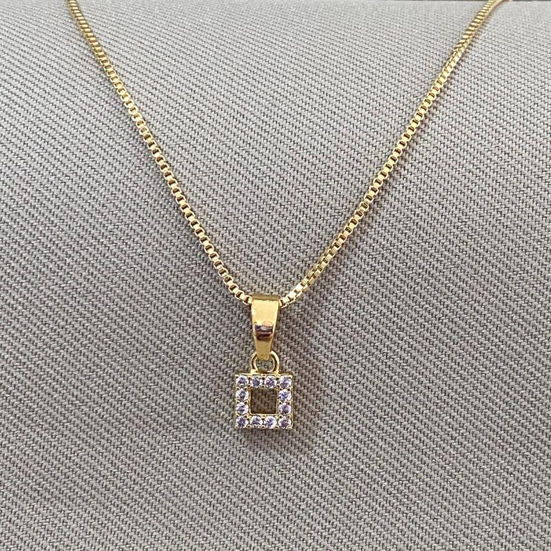 COLAR QUADRADINHO CRAVEJADO