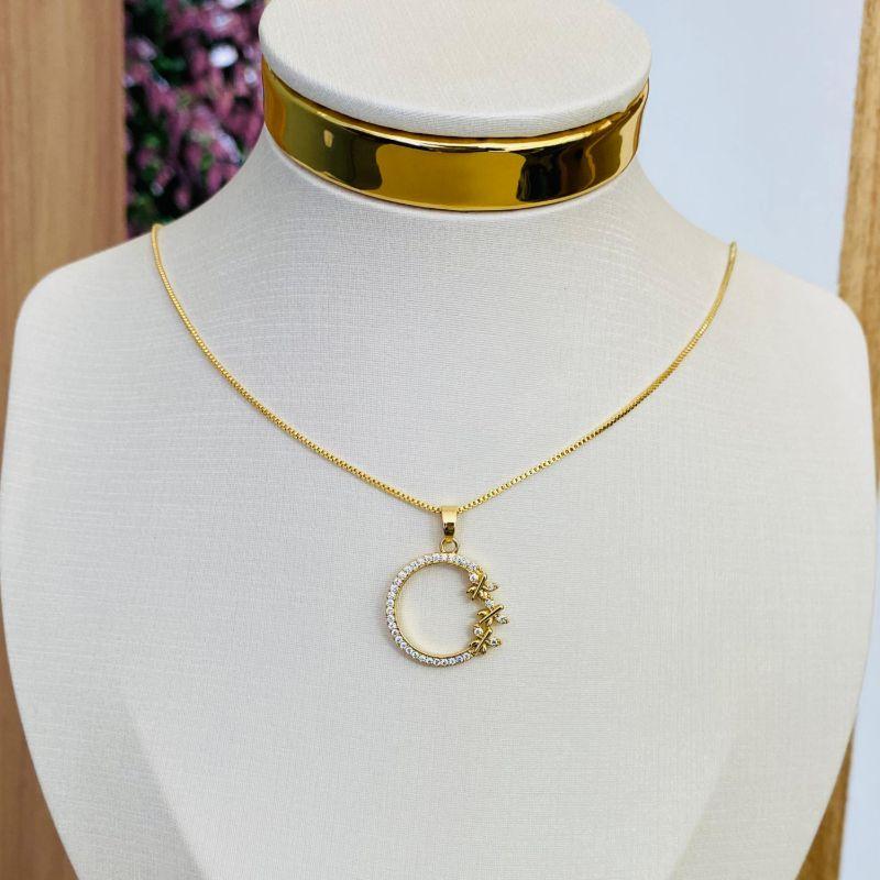 COLAR REDONDO CRAVEJADO COM BORBOLETAS