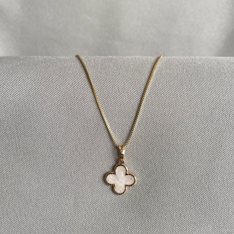 COLAR VENEZIANA COM NUDE VERDE RESINADO