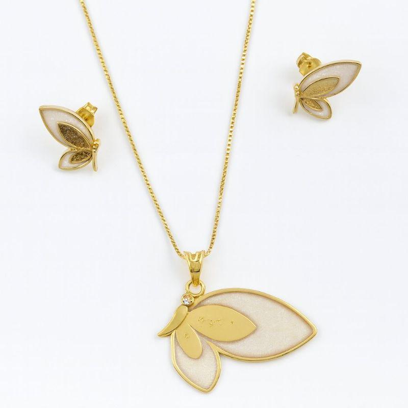 CONJUNTO BORBOLETA COM DETALHE BRANCO