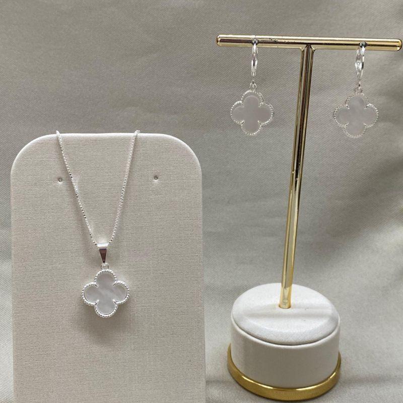 CONJUNTO COLAR E BRINCO BRANCO INSPIRAÇÃO VAN CLEEF